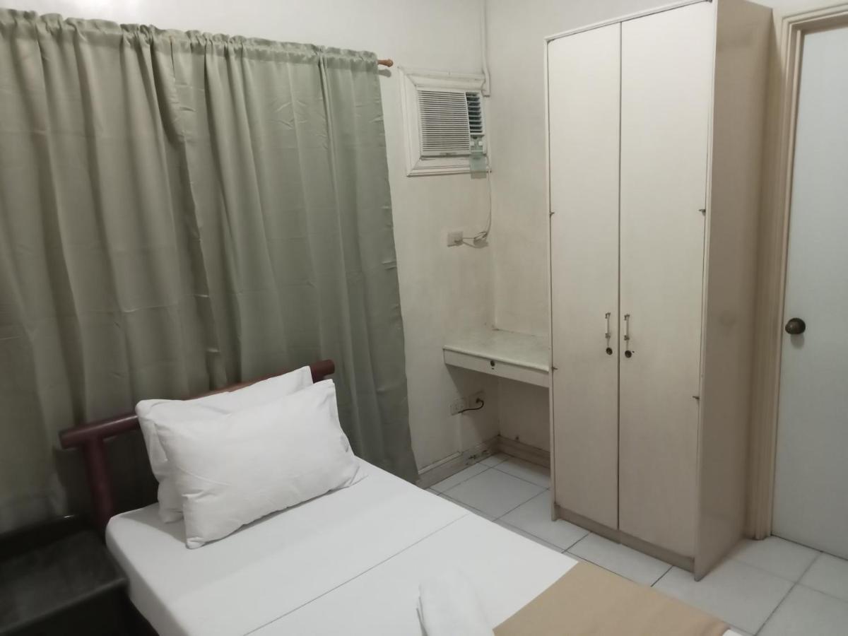 Reddoorz At Casa Marabella Villamonte Bacolod City Bagian luar foto